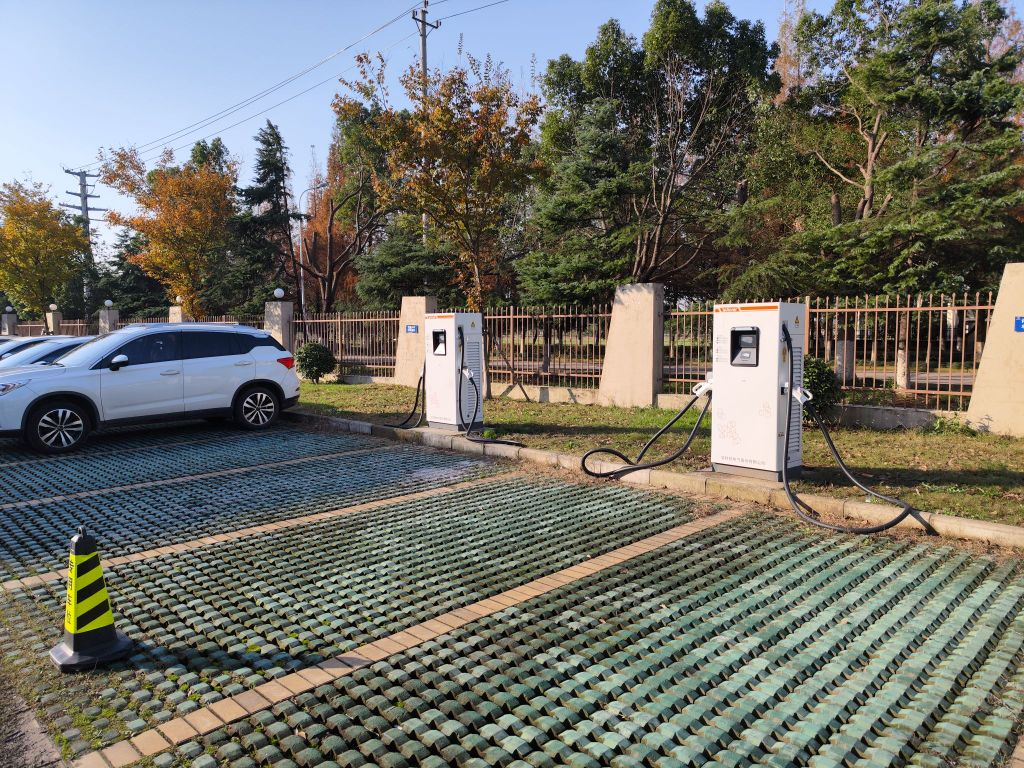 電動汽車充電站（雅景通用產業(yè)園）